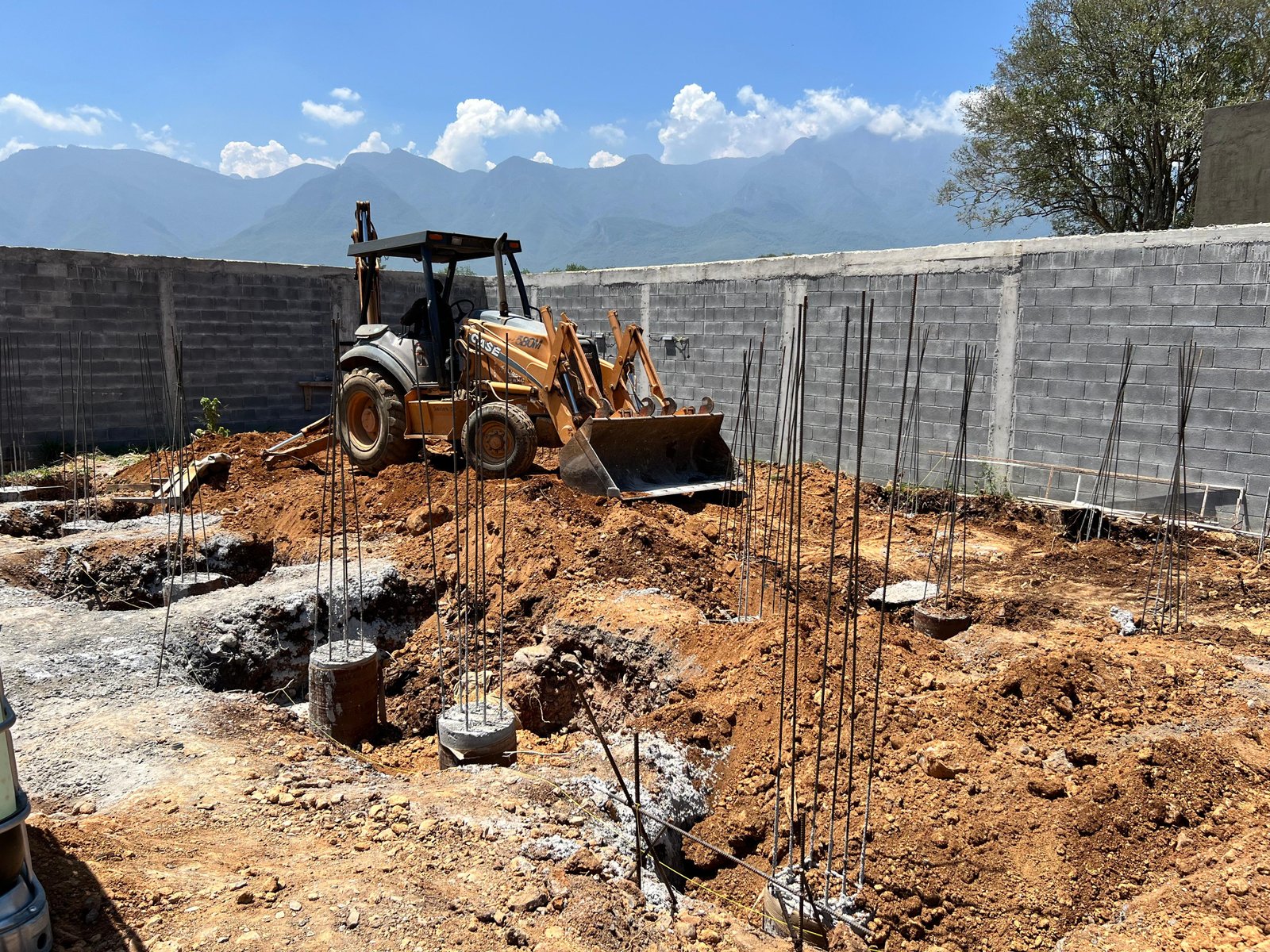 Cimbra de zapatas en obra residencial, foto 1